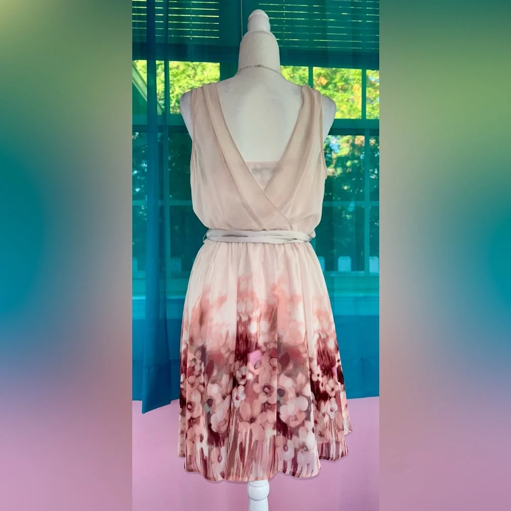 Lauren Conrad Pink Blush Floral Ombré Wrap Style Chiffon Dress Size 10 - Picture 4 of 9